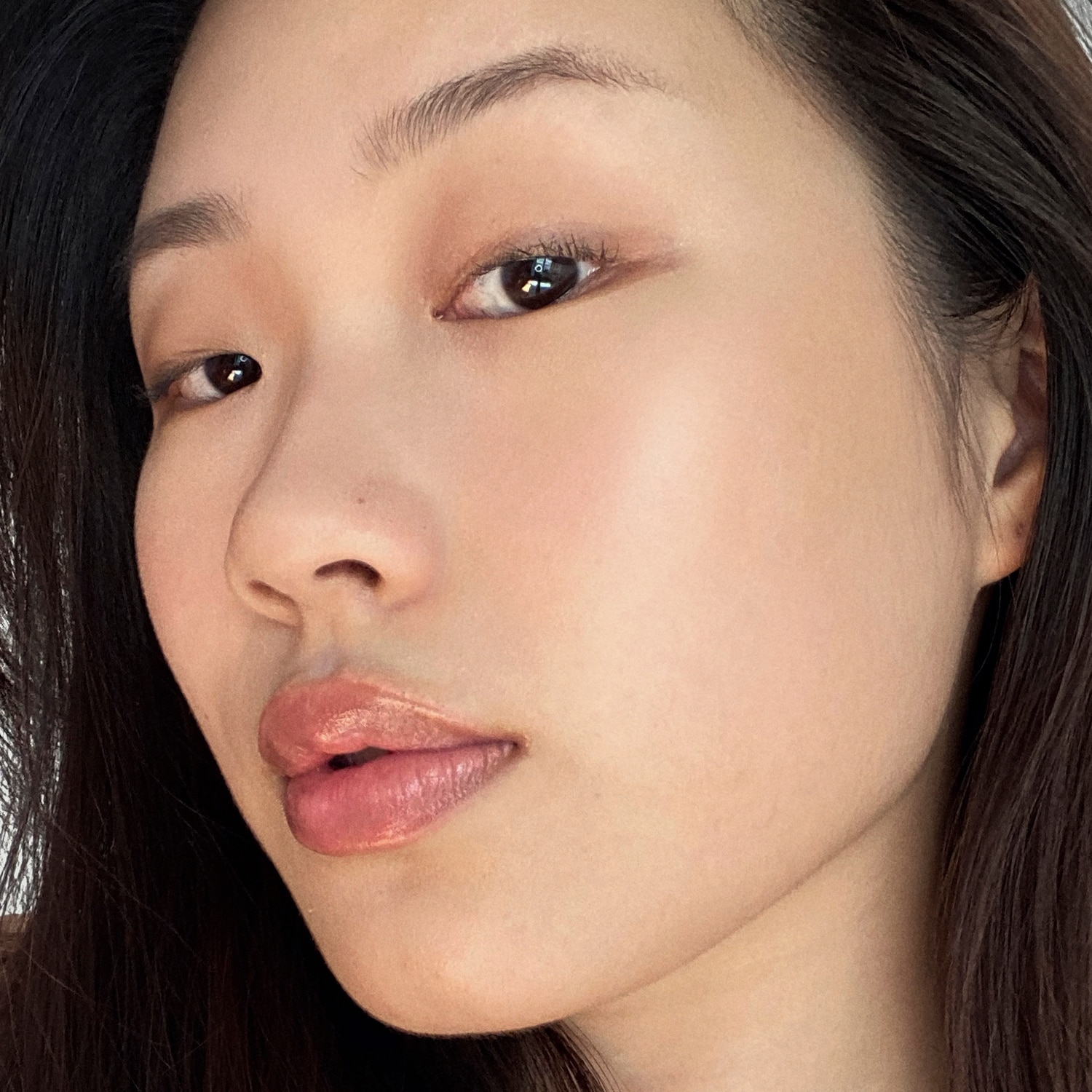 LIQUID TOUCH BRIGHTENING CONCEALER (CORRECTOR)